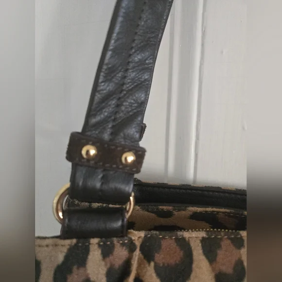 Tignanella cheetah print purse - Picture 3 of 10